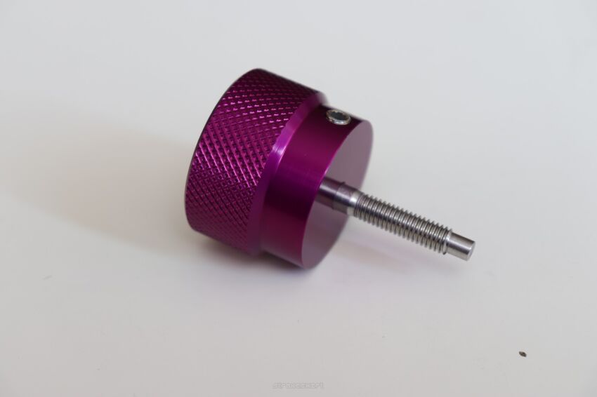 Przyrząd do pozycjonowania klamkomanetek