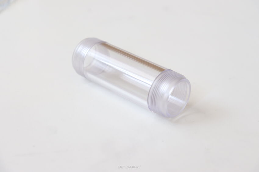 Rurka oraz oringi zbiorniczka do odpowietrzania próżniowego